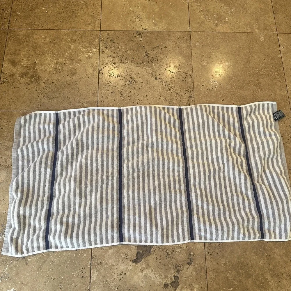 VTG Tommy Hilfiger‎ Gray Navy Striped Cotton Bath Towel Ribbed Bathroom Everyday